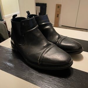 Black boots size 11